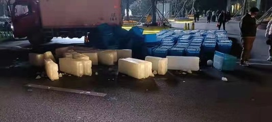 南京浦口區(qū)冰塊制造廠 晶瑩剔透的降溫利器與綠色污水處理實踐